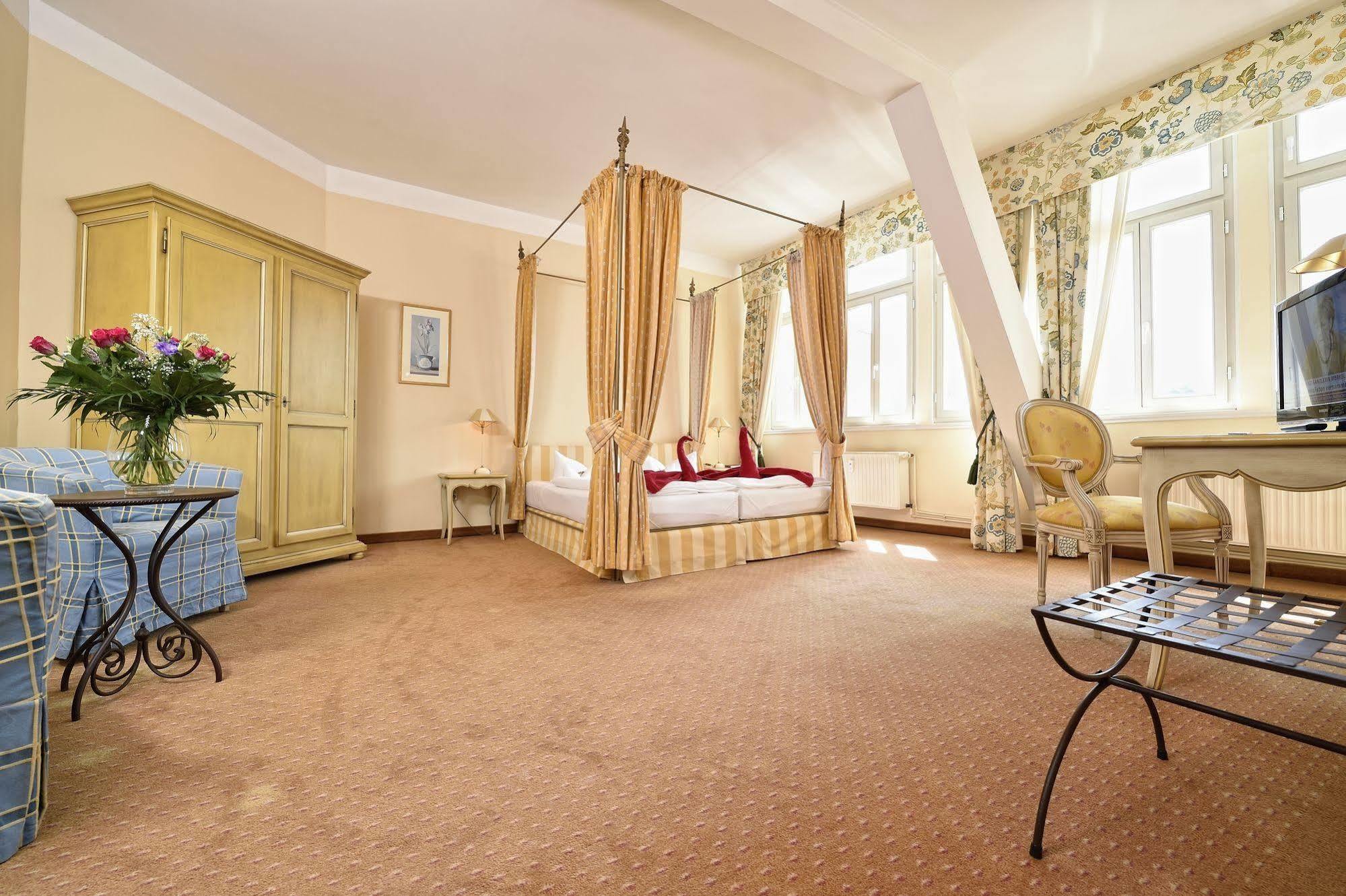 Hotel Graf Von Mansfeld Лютерштадт-Айслебен Екстер'єр фото